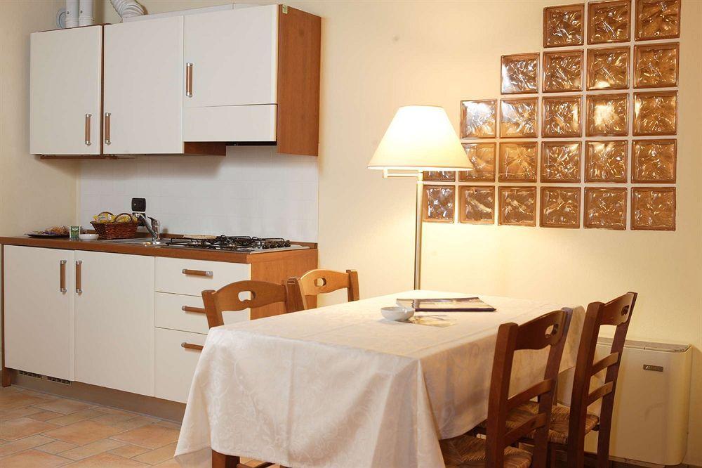 Parco Termale Di Villa Dei Cedri Lazise Ngoại thất bức ảnh