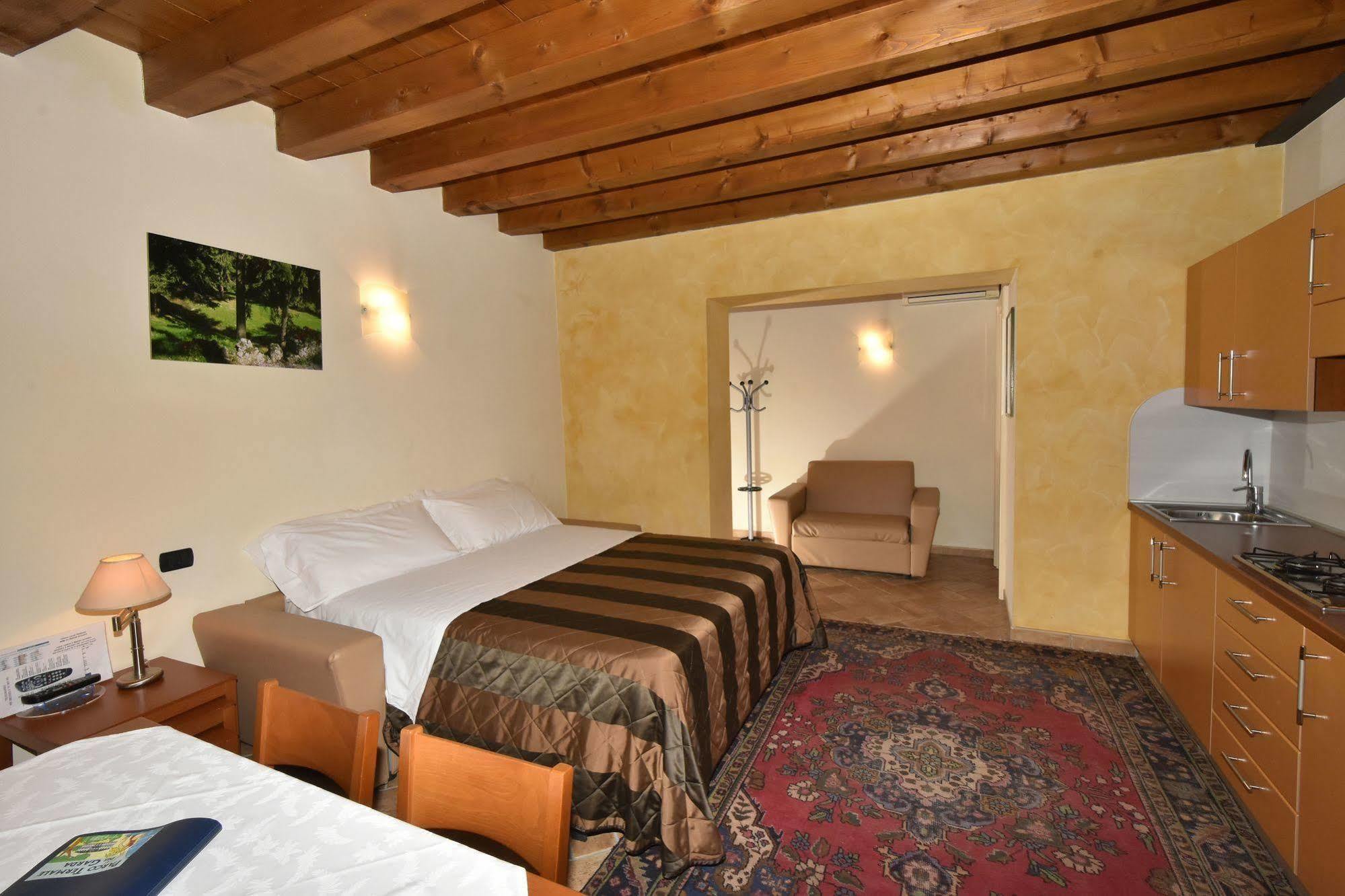 Parco Termale Di Villa Dei Cedri Lazise Ngoại thất bức ảnh